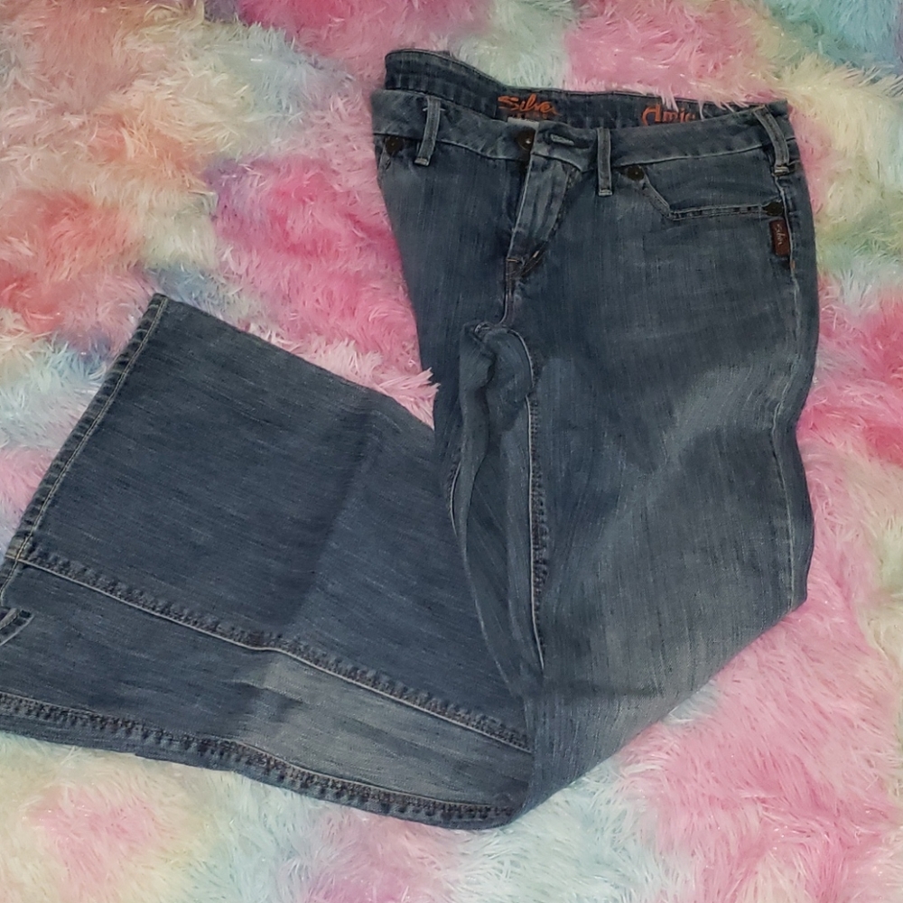 Silver Jeans Amy style waste is 32